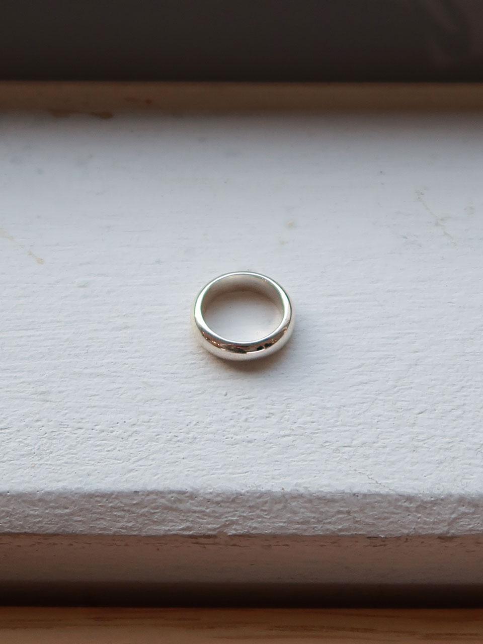 ESSENTIAL BOLD RING