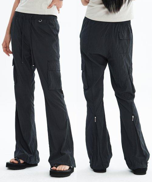 디어미(DEAR,ME)  투웨이 지퍼 부츠컷 카고 팬츠 [차콜] - 사이즈 & 후기 | 무신사