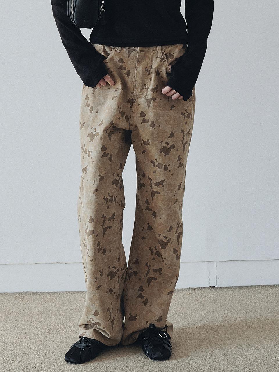 [11/28 순차출고]  Vintage Camo Pattern Pants (Beige)