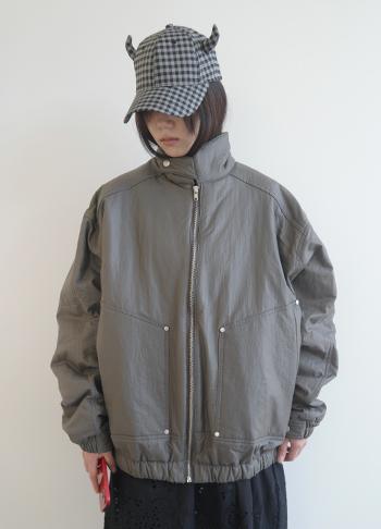 high-neck snap padded jumper (3c)