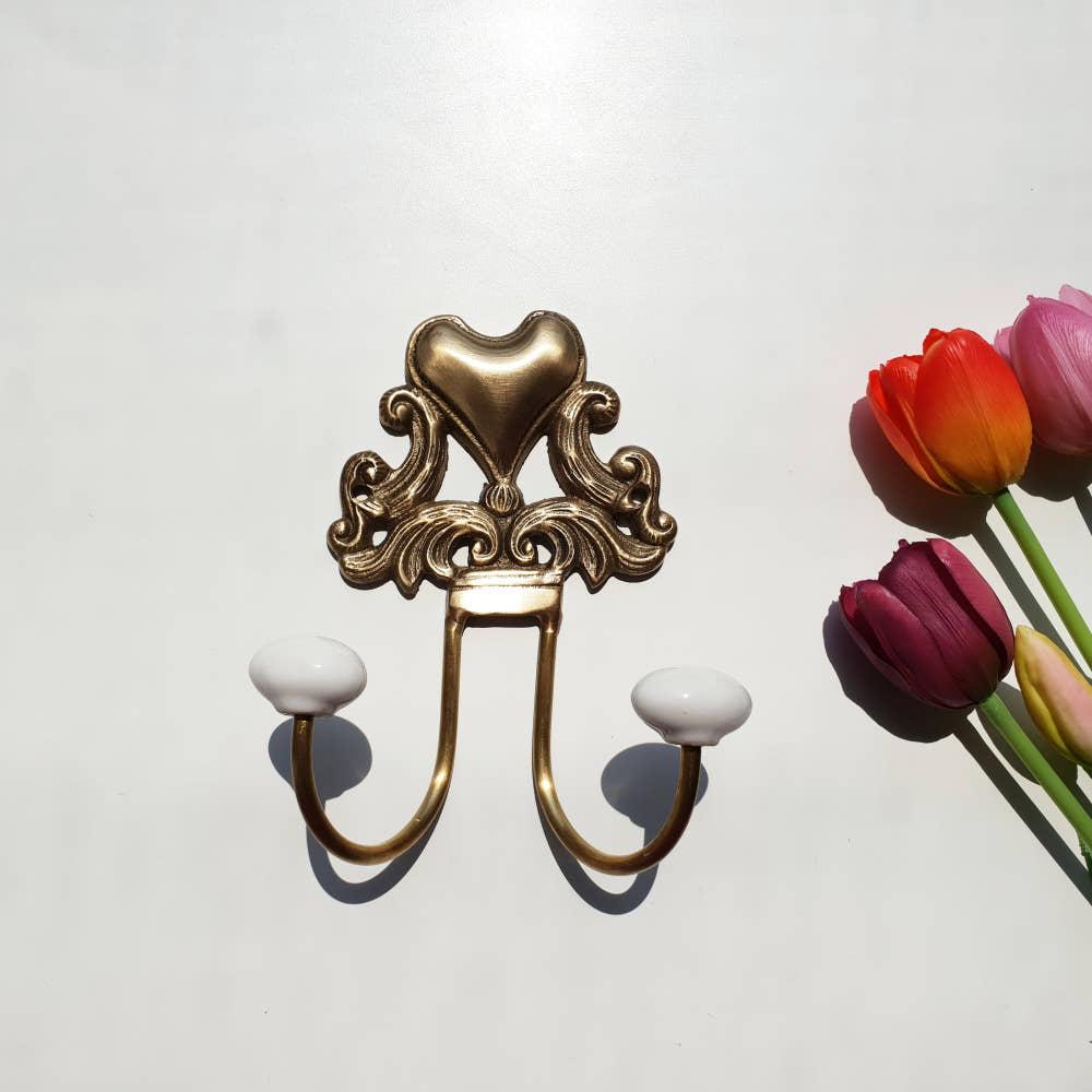 빈티지 브라스 황동 신주 골드 엔틱 앤틱 하트 훅 후크 코트랙 벽장식 벽걸이 장식 카페
