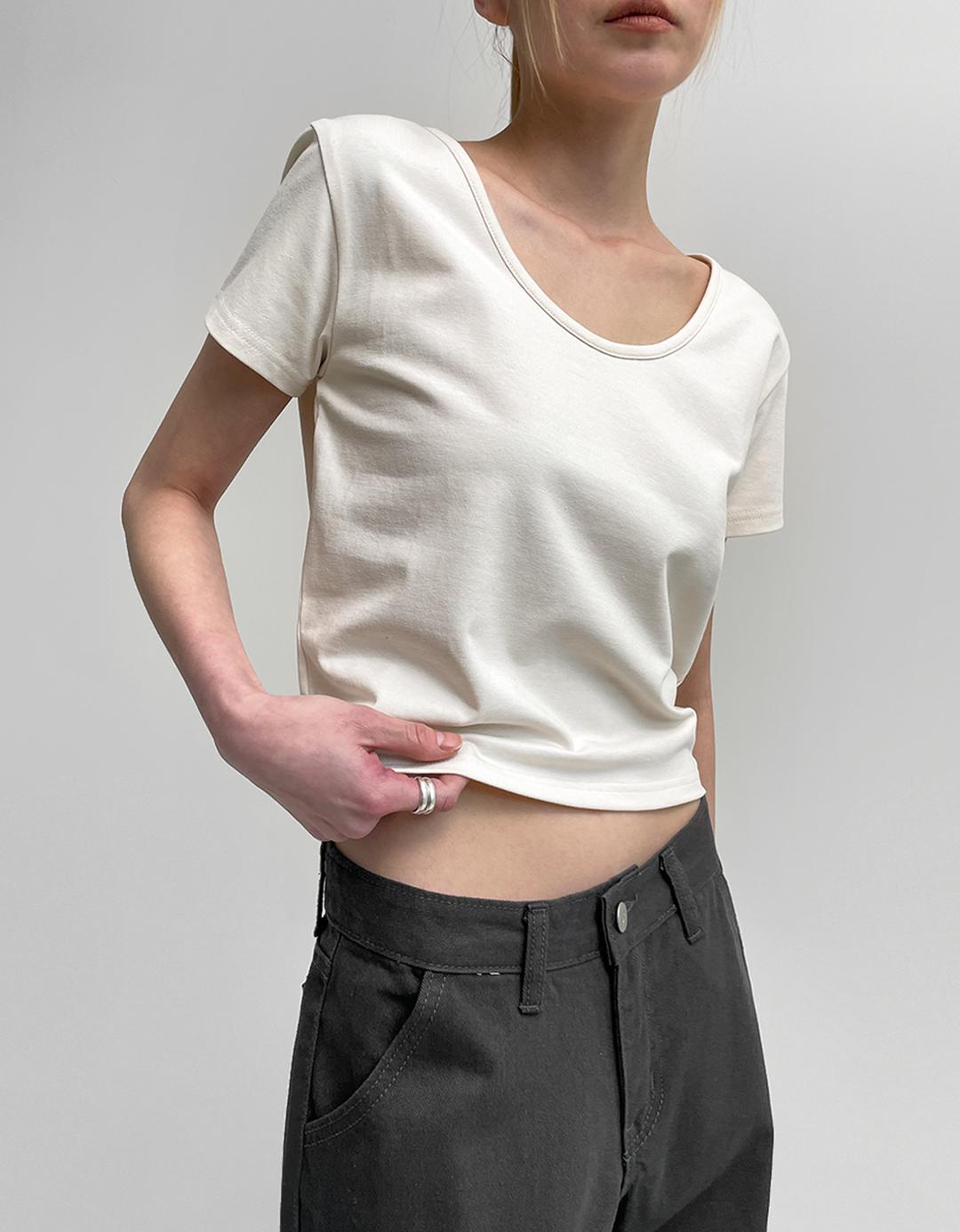 블랙업 [4만장판매] [MADE] 수잔 유넥 크롭 반팔티