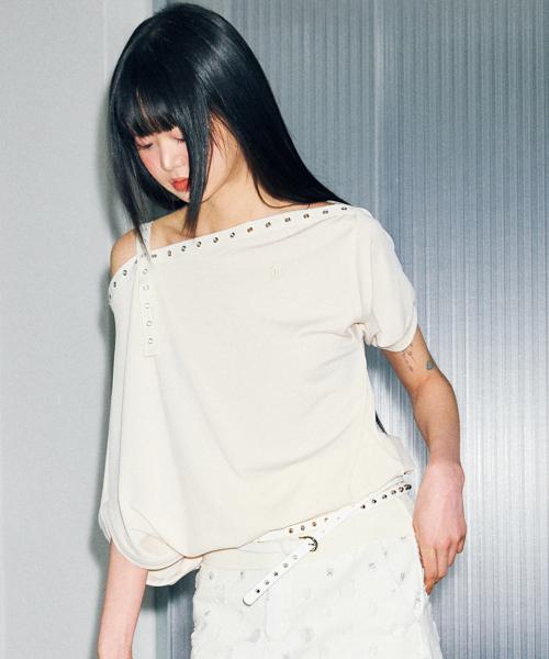 T21.00 Unbalanced boat neck short-sleeved T _ Cream