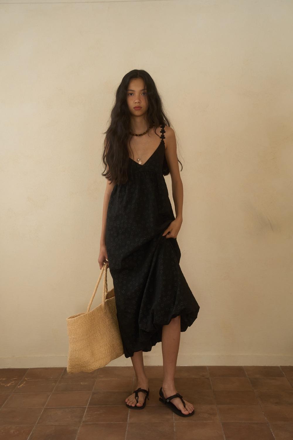 [6/21 예약배송] Flower Bouqet Dress / Black