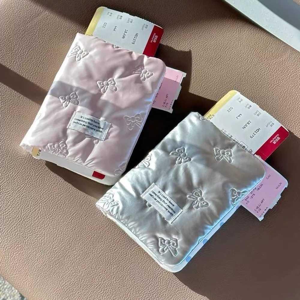 리본 자수 여권케이스 여귄지갑  실버 핑크 리본
