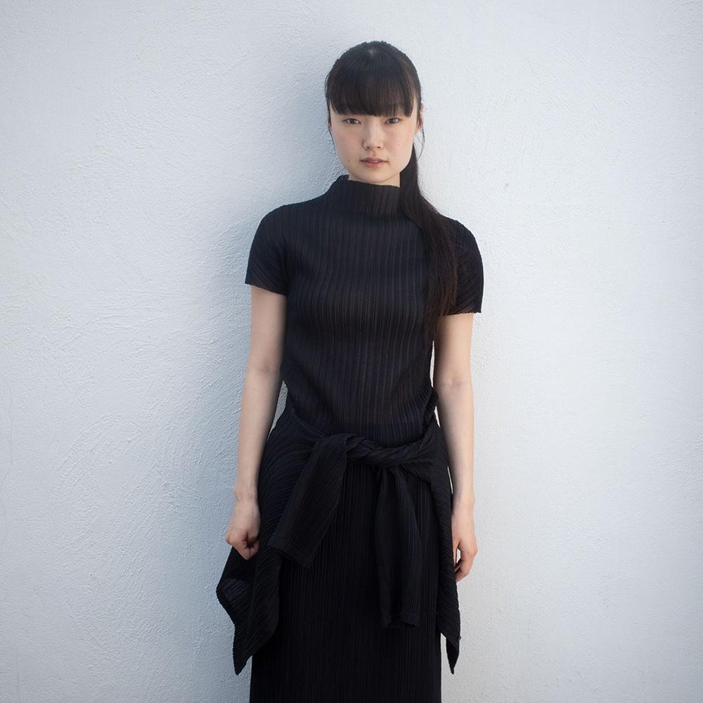 Accord Crease Top (Black)