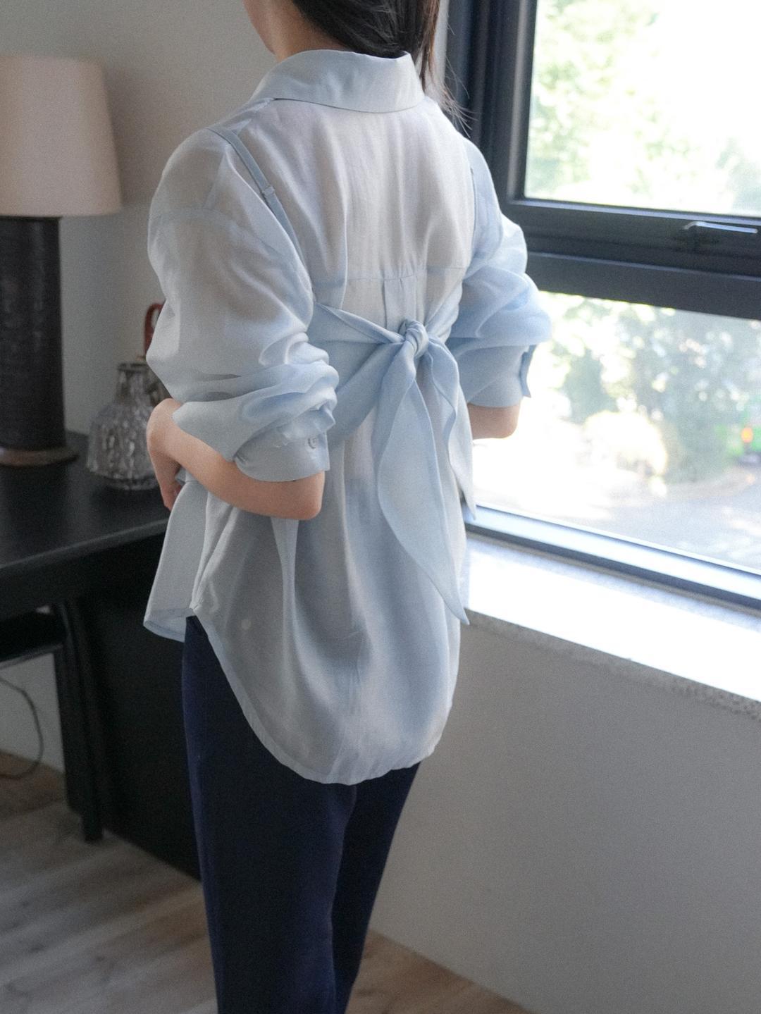 123앙드트와 [NouArté] 레이어 시어 블라우스 셋업 (라이트 블루)