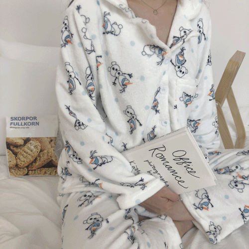 [디즈니정품] 겨울 올라프 커플 수면잠옷세트 (홈웨어)