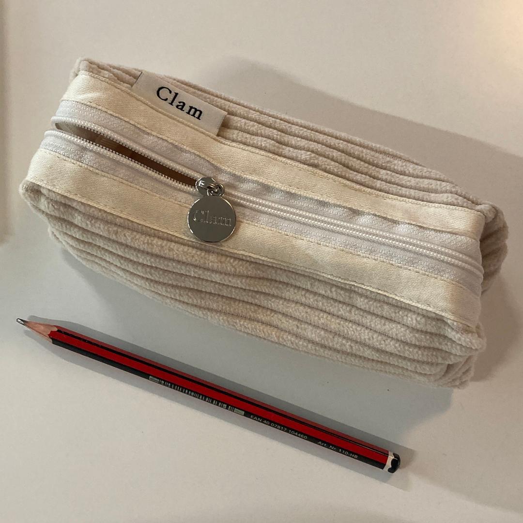Clam round pencilcase _ Coconut corduroy