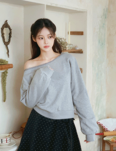 밀크코코아 New5%.Lace One-Shoulder Sweatshirt