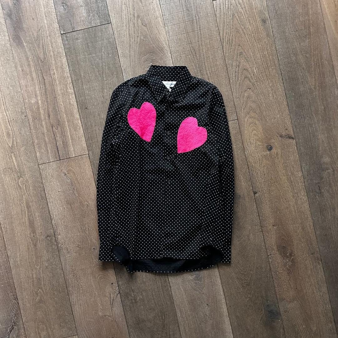 Heart Felt Stitched Dot Shirts | 후루츠패밀리