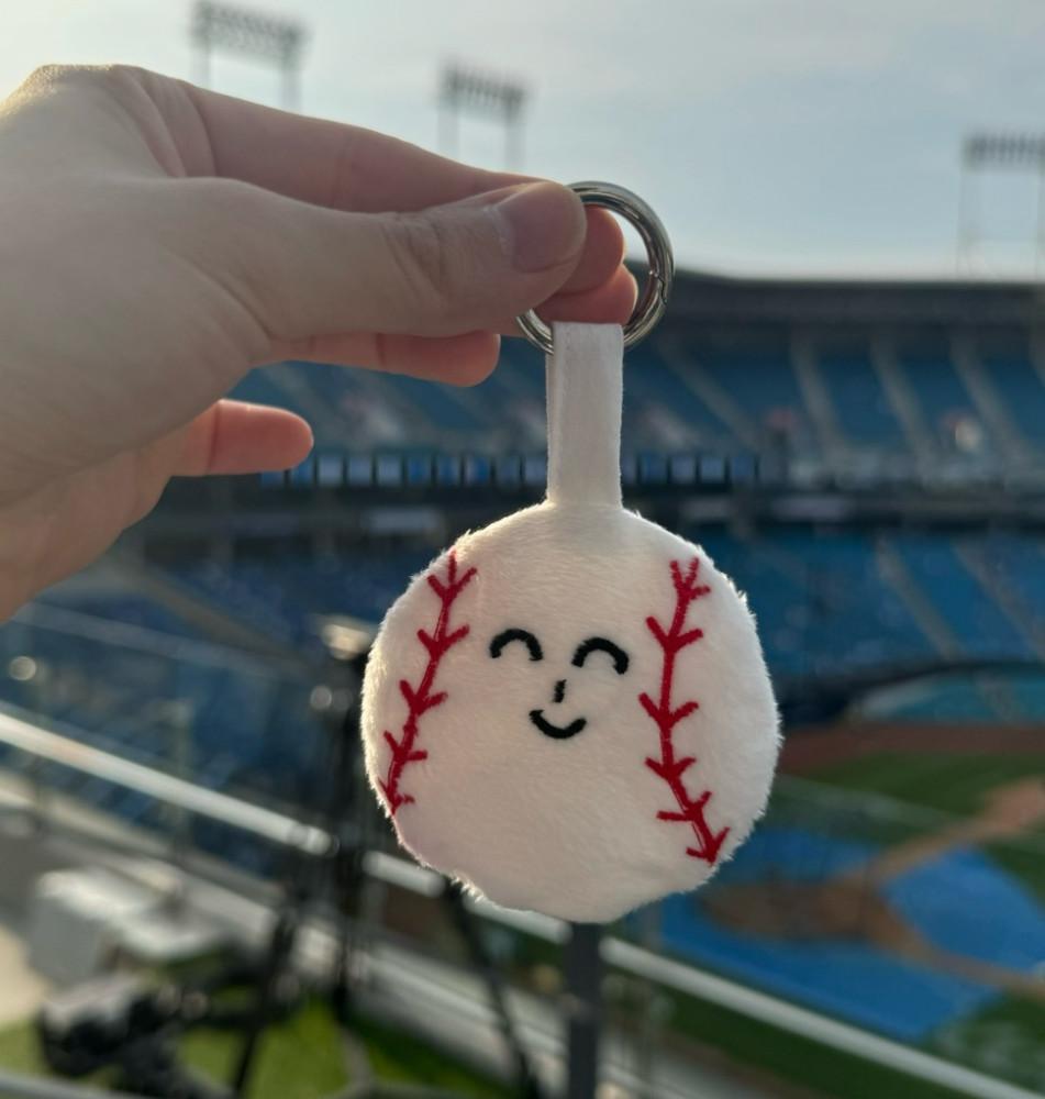 야구공 인형 응원 승리요정 네임택