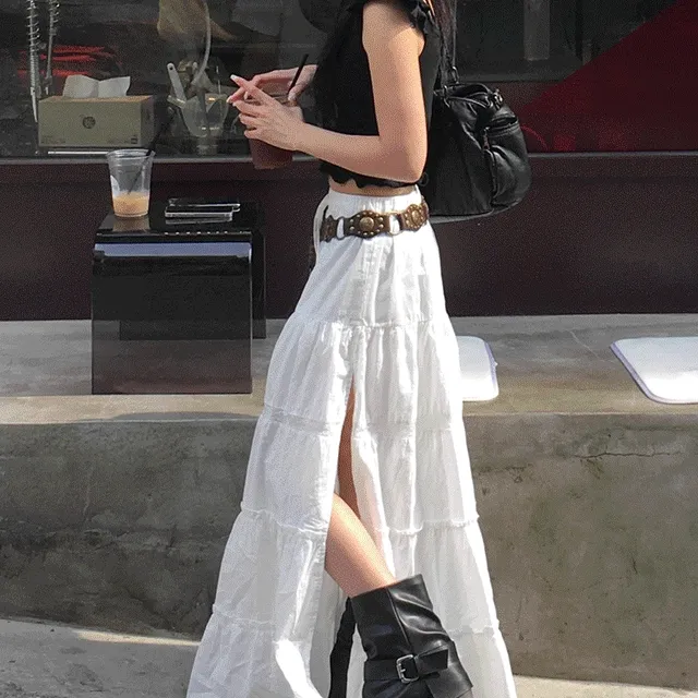 Cutting white long skirt