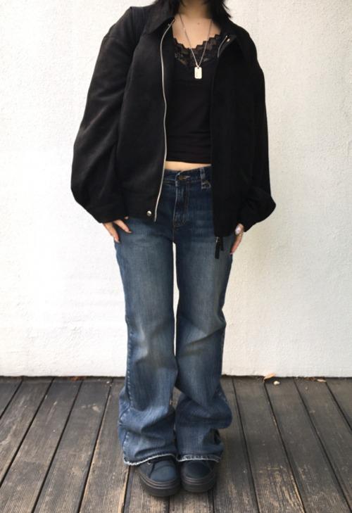 이즈이즈 Slub Bootcut Denim