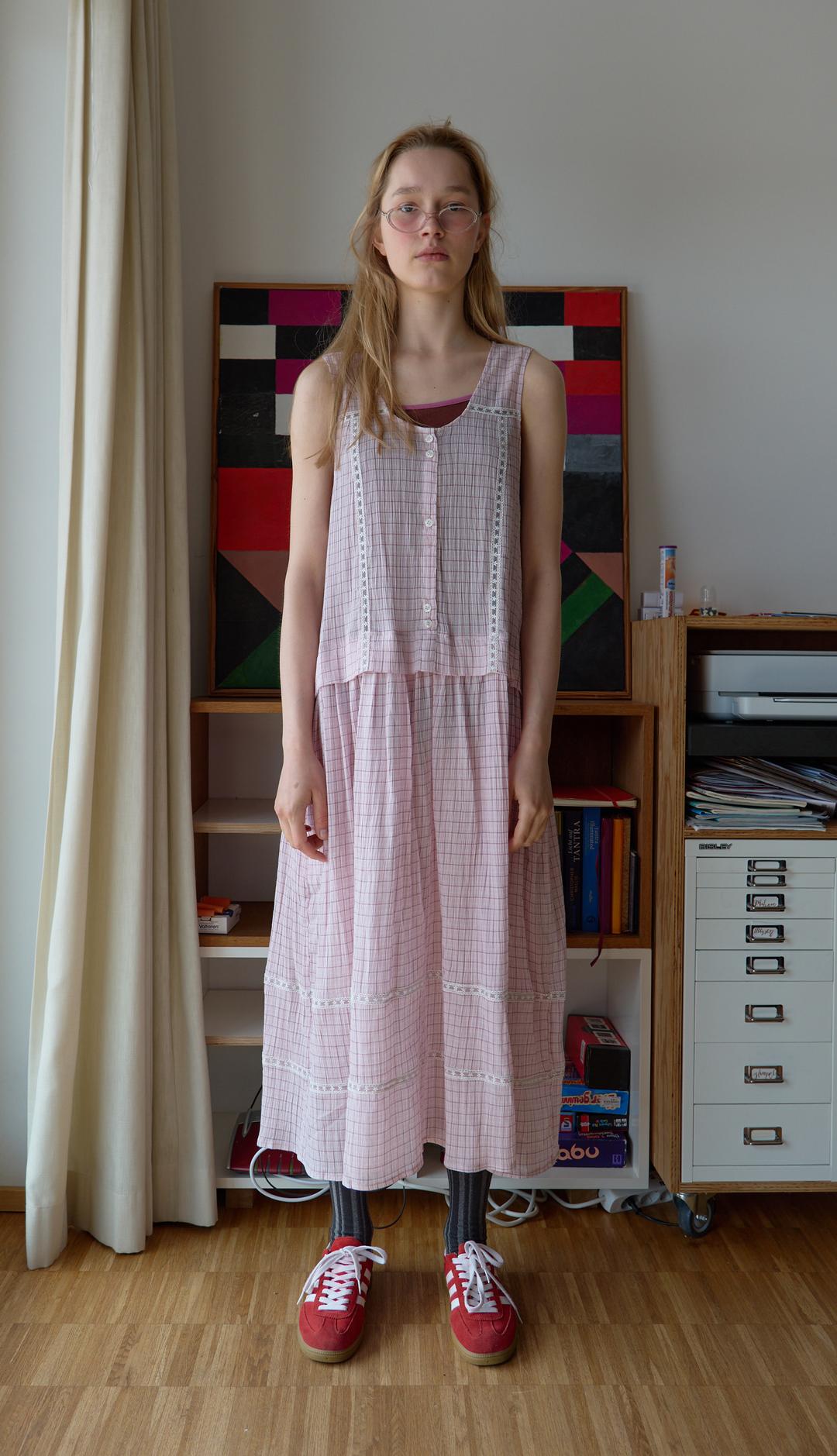 213. Sheer Check Long OPS _ Pink