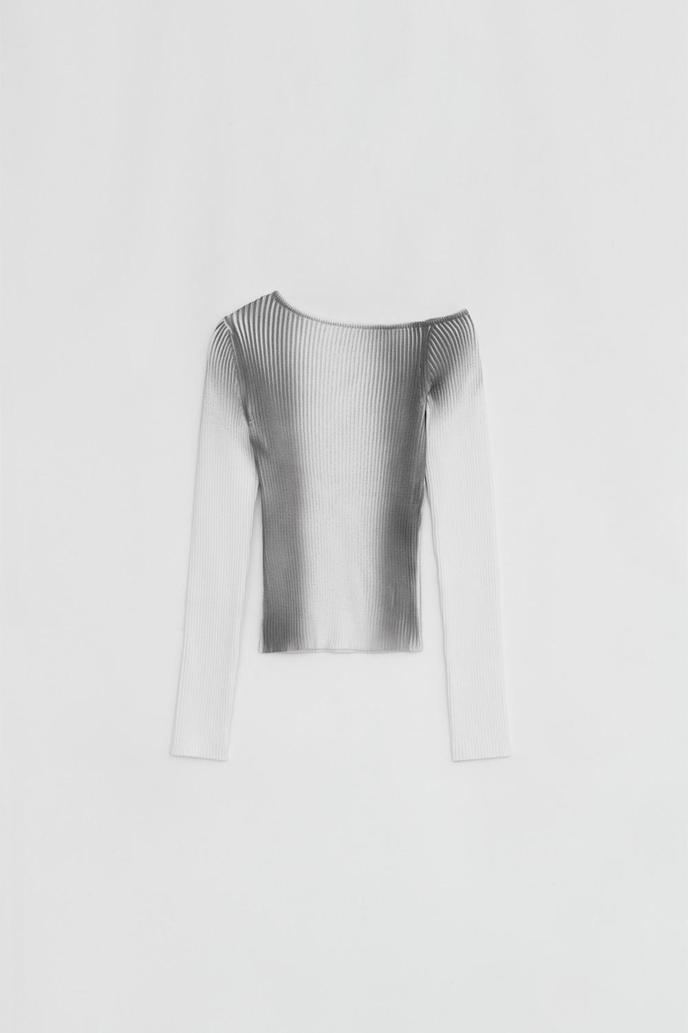 ONE OFF SHOULDER SPRAY KNIT