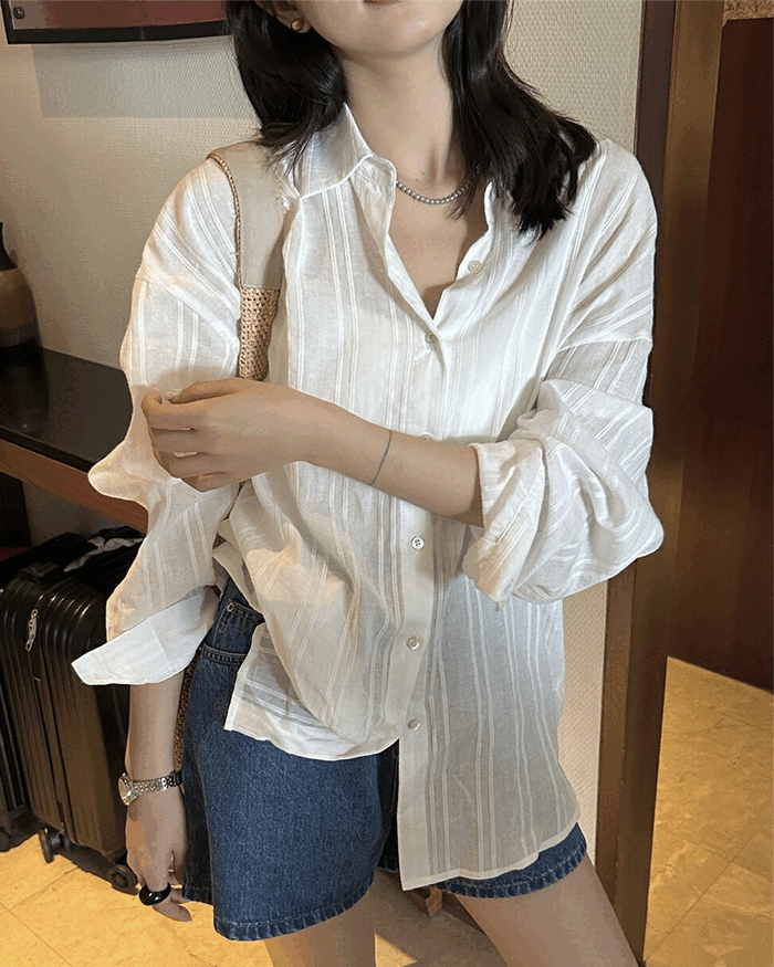 [🍍여름필수템/만능 레이어드 템🍍] 카라 시스루 스트라이프 셔츠