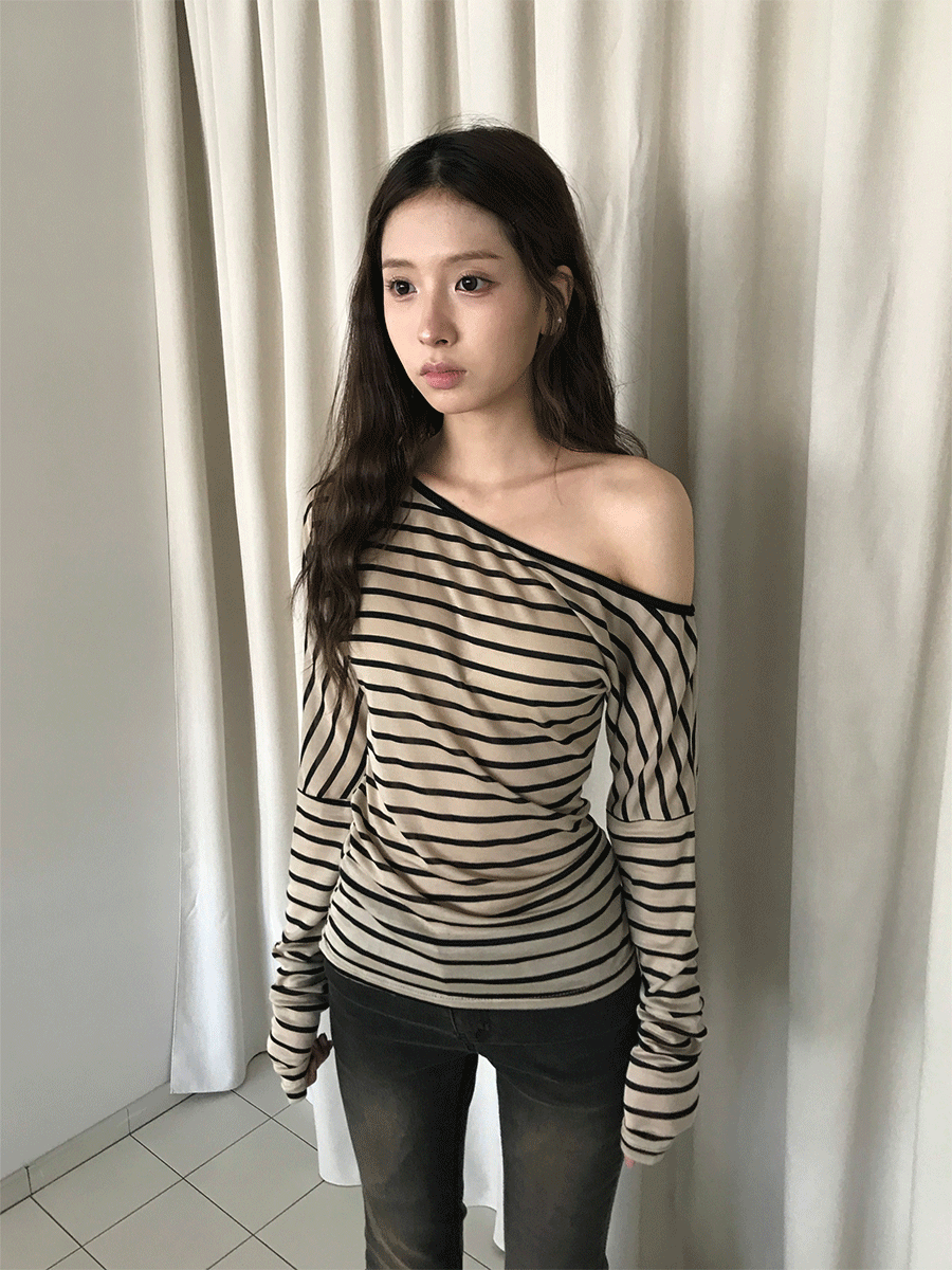 One-shoulder slim top