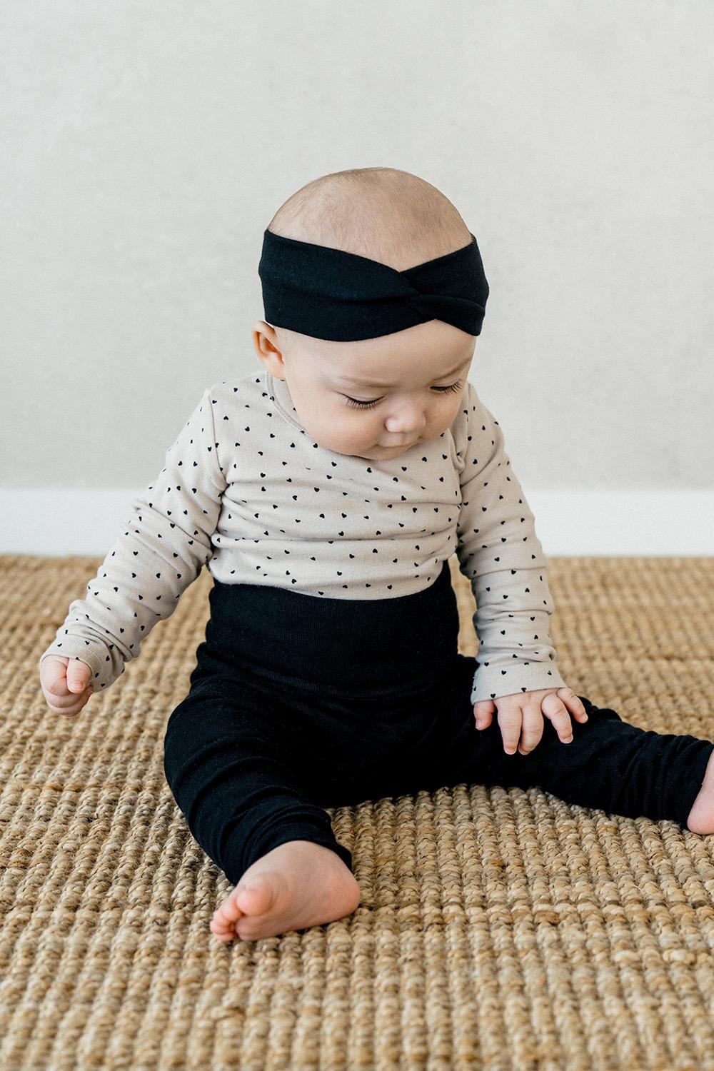 러블리 듀엣 셋업 - 미니하트 페일블랙 (배앓이 방지 하의)