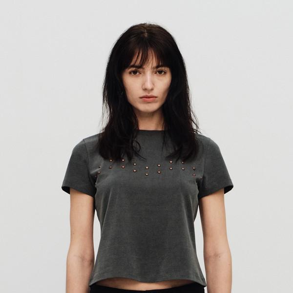 STUD PIGMENT HALF SLEEVE TOP (CHARCOAL)
