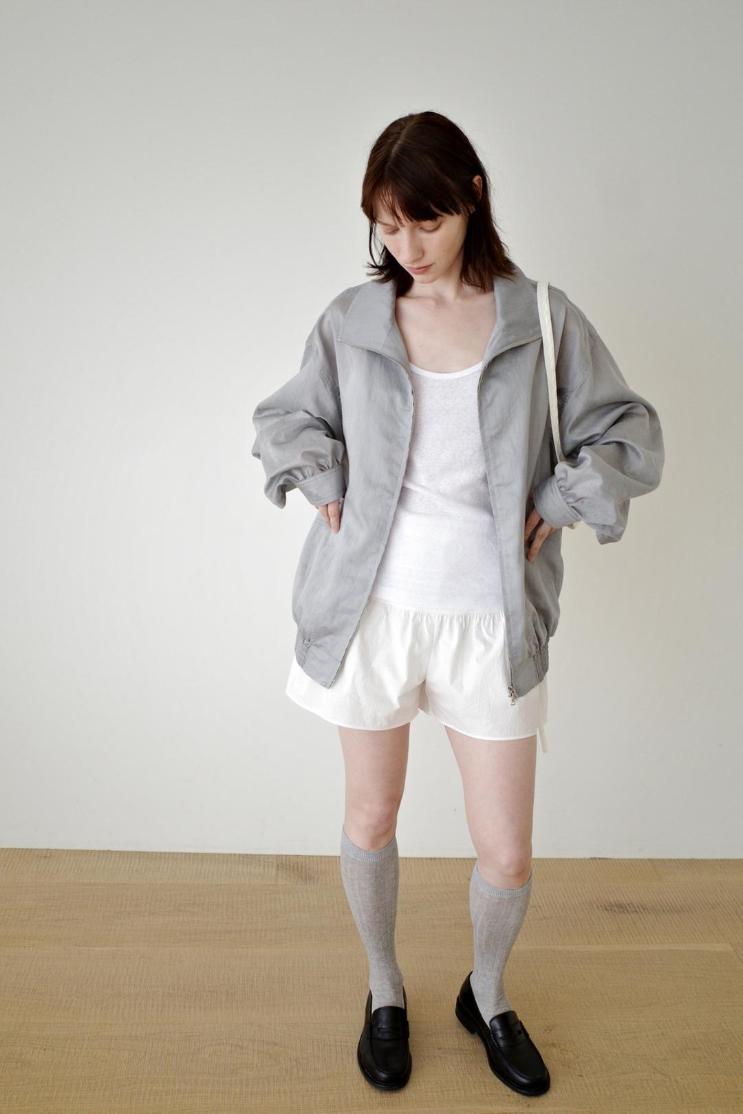 Gathered tuck shorts, White