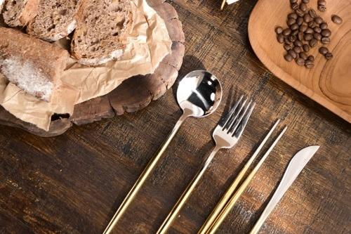 품격있고 멋스러운 루시아 골드 커트러리 3종세트