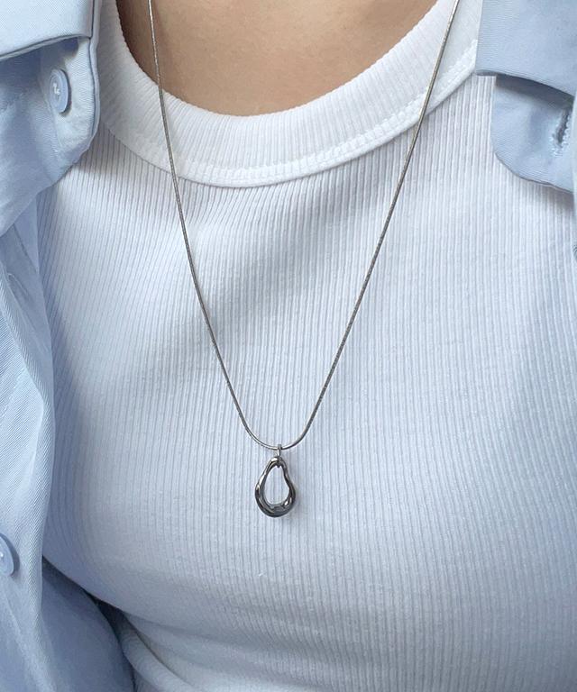 프롤로그이어링 롱 볼드 웨이브링 드롭 네크리스 | 목걸이 써지컬목걸이 써지컬스틸