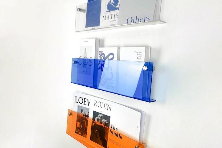 [해외] 투명 아크릴 벽선반 미드센추리 잡지 책 꽂이 디스플레이