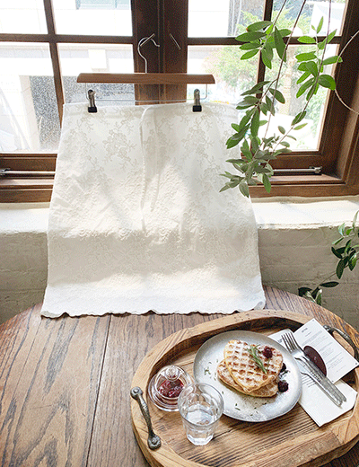 밀크코코아 flower lace midi skirt
