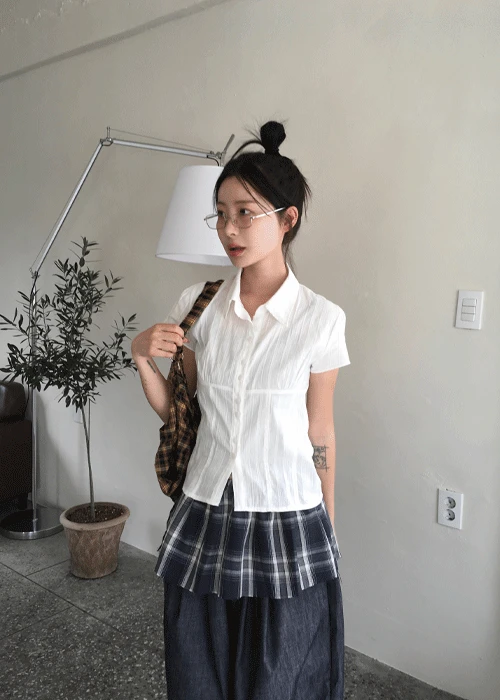 소르 레이스 카라 핀턱 반팔 블라우스