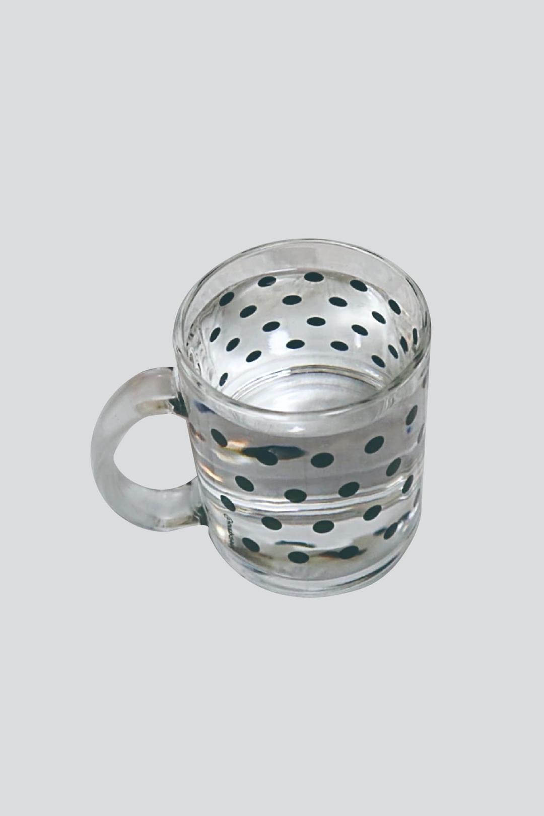 Black dot glass mug (gloss)