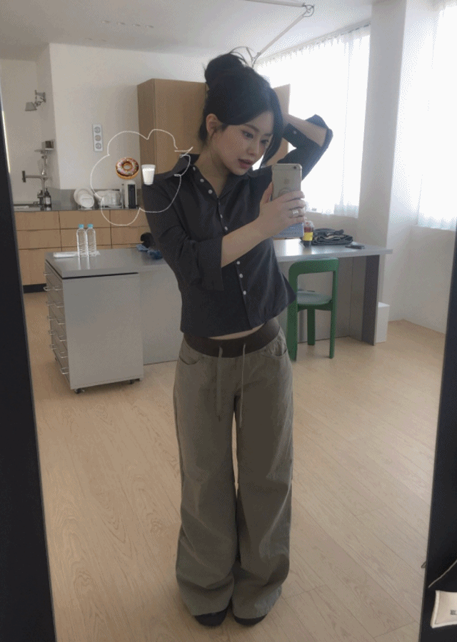 button cropped shirt (2color)*3-5일 정도 소요