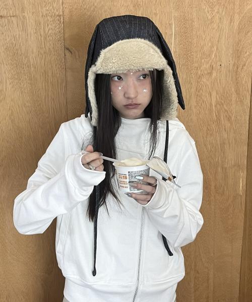송이송이X탄산 혼 아플리케 사이드 지퍼 후드집업 (화이트)