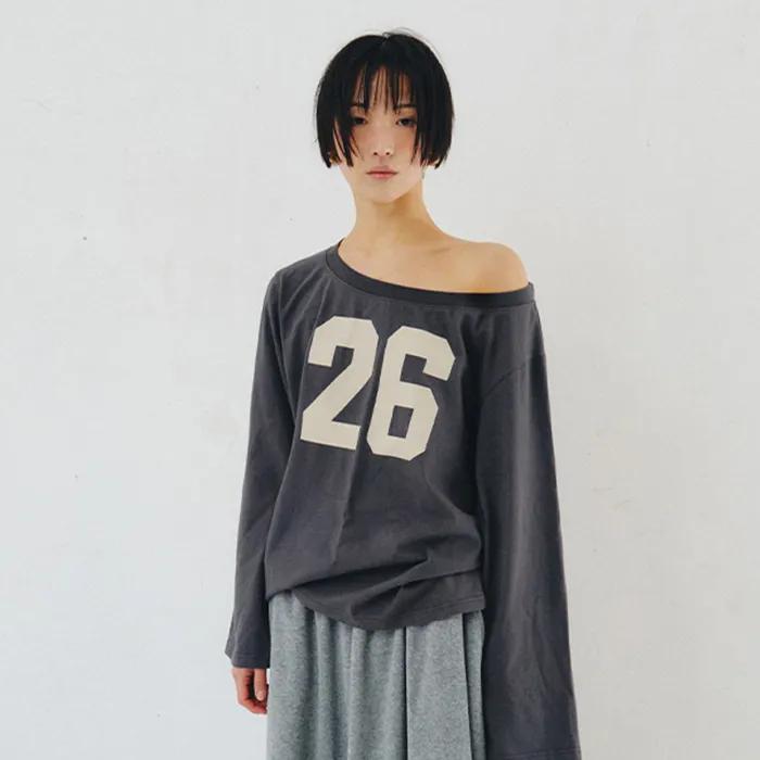 26 LONG-SLEEVE T-SHIRT, CHARCOAL