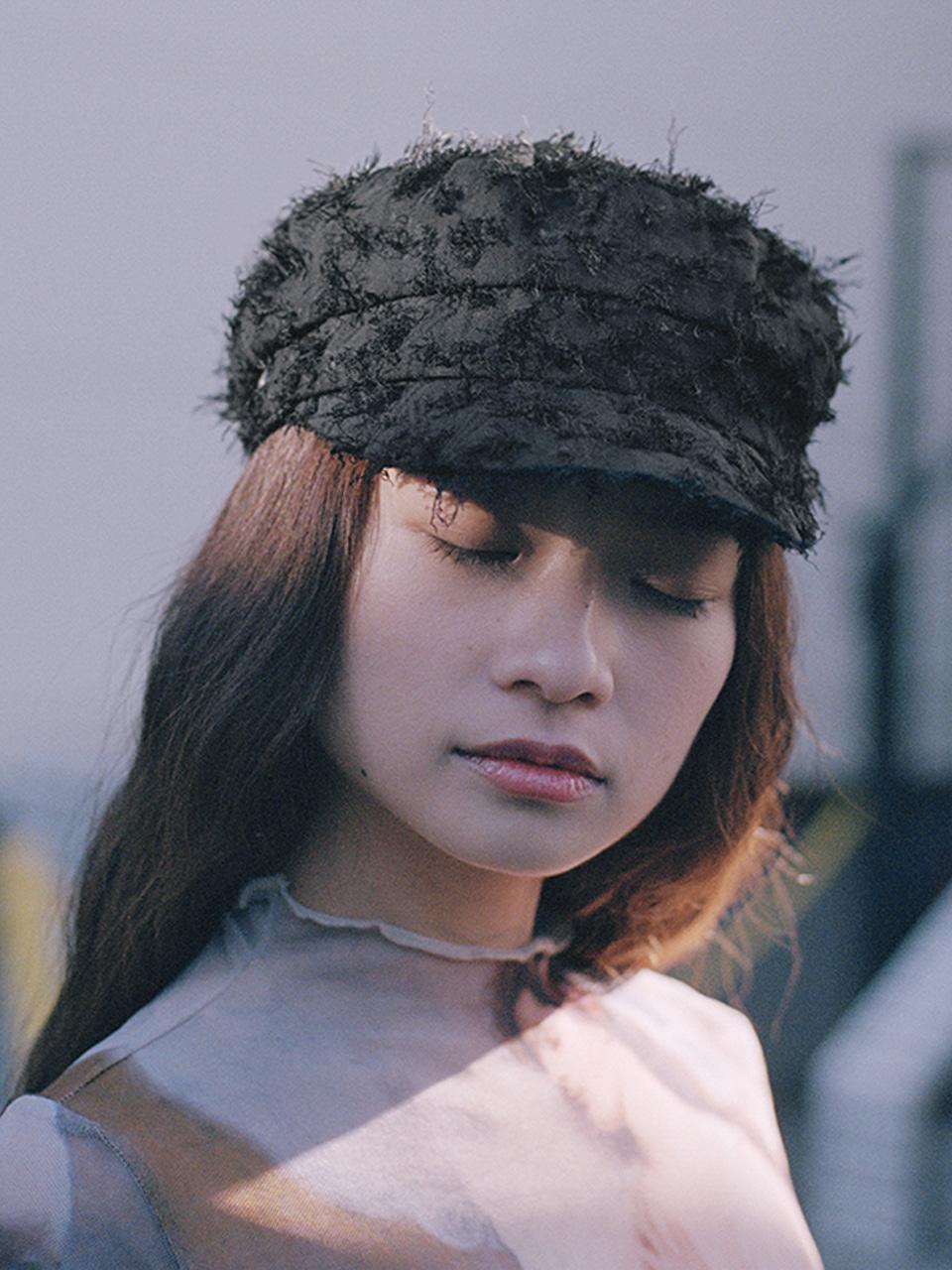 FRINGE NOUVELLE MARGOT HAT IN BLACK