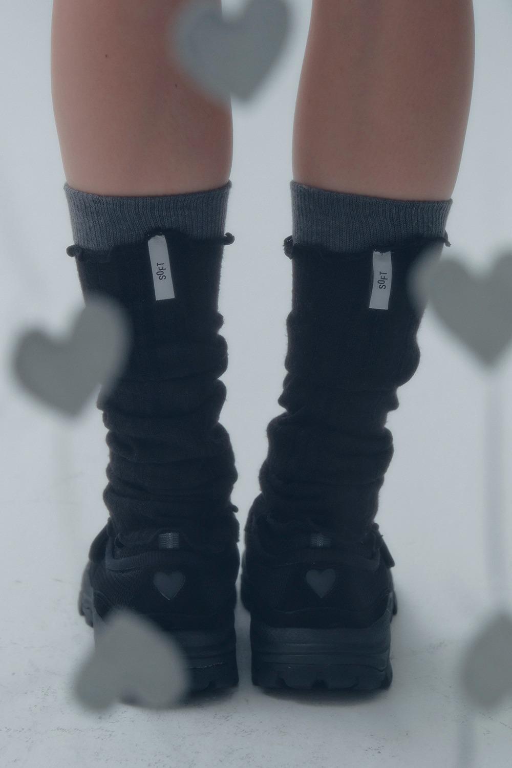 HATSUKOI SNEAKERS [BLACK]