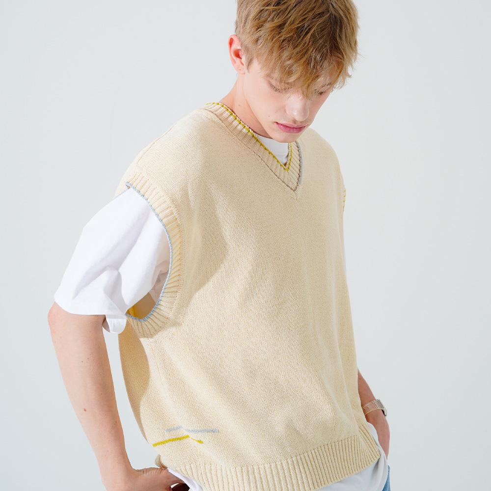 라이닝 니트 베스트 라이트베이지 JNKN7669