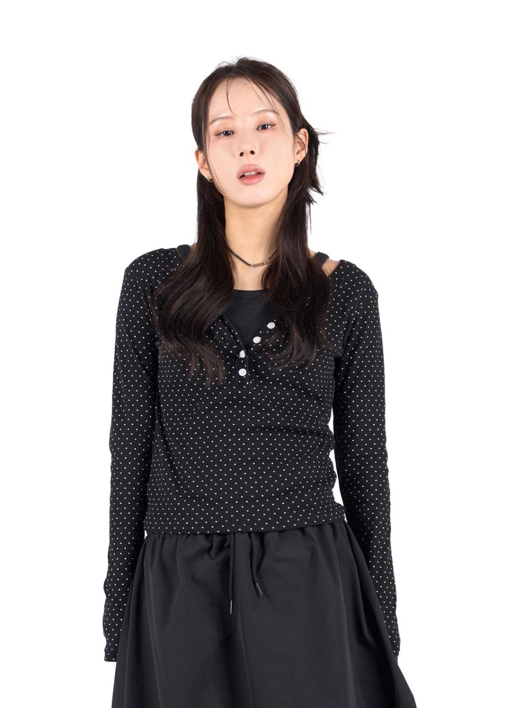 DOT DEEP U-NECK TEE