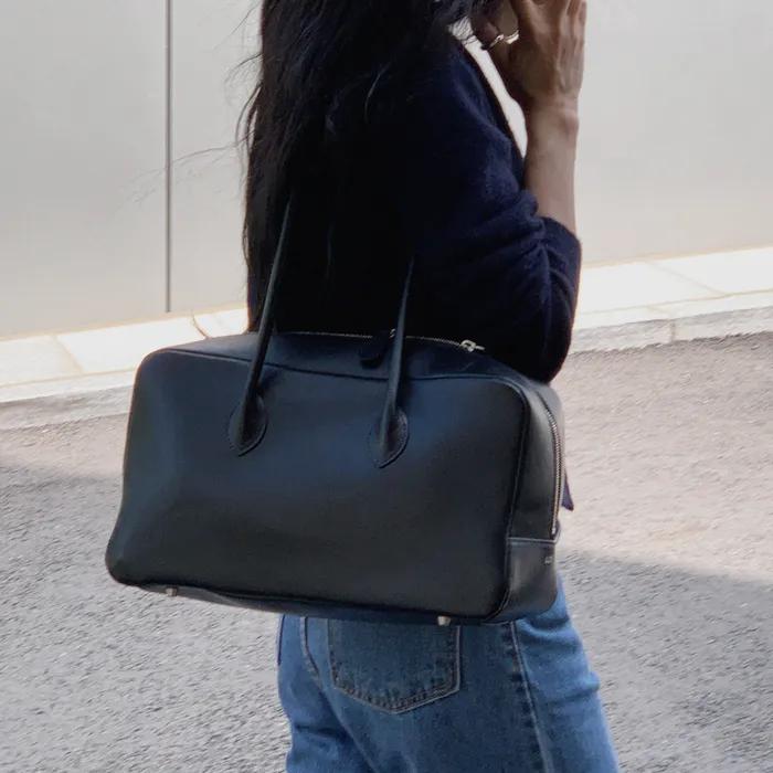 (7차입고) Commuters Baguette Bag