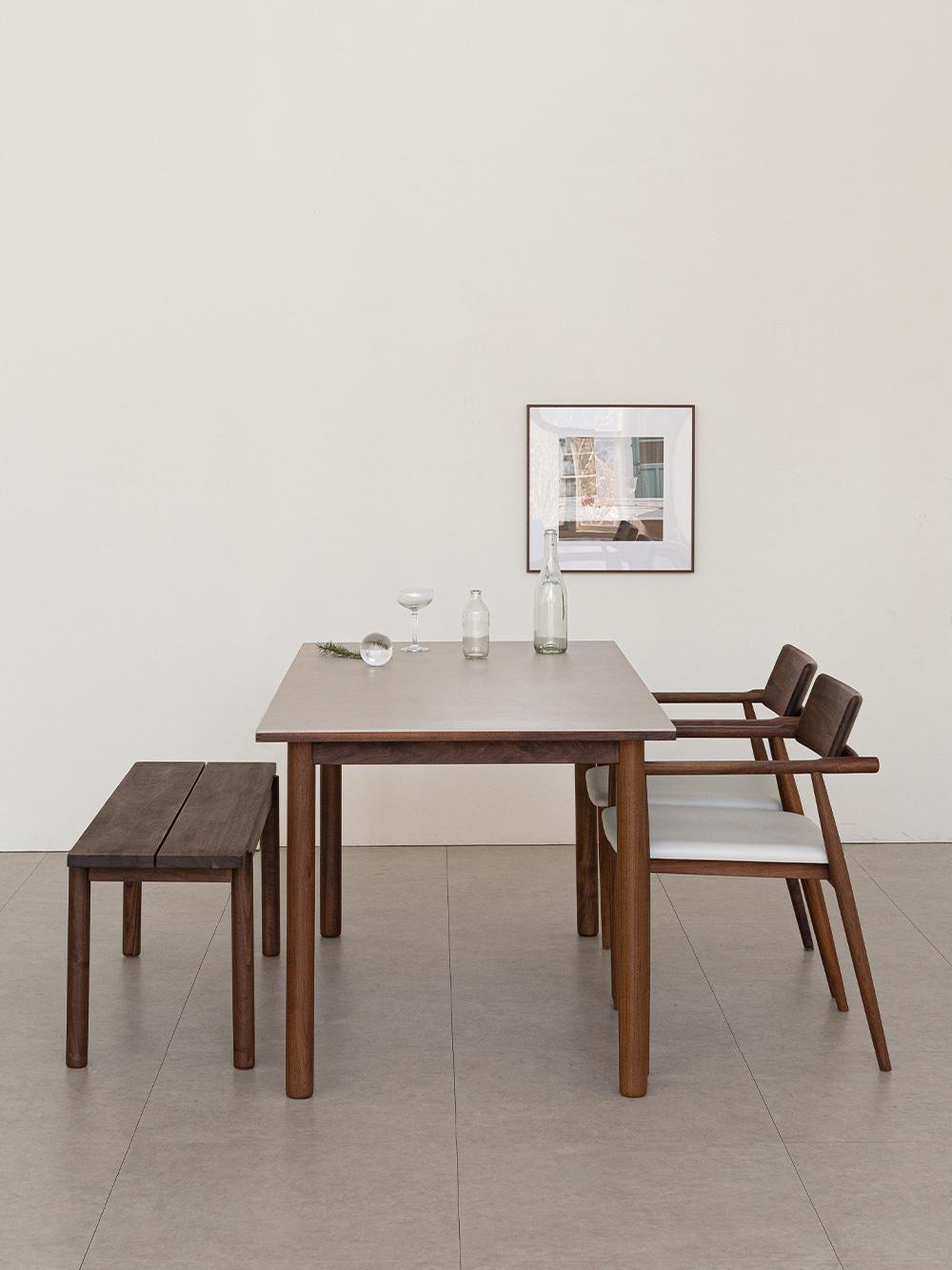 플레인 월넛 포세린식탁