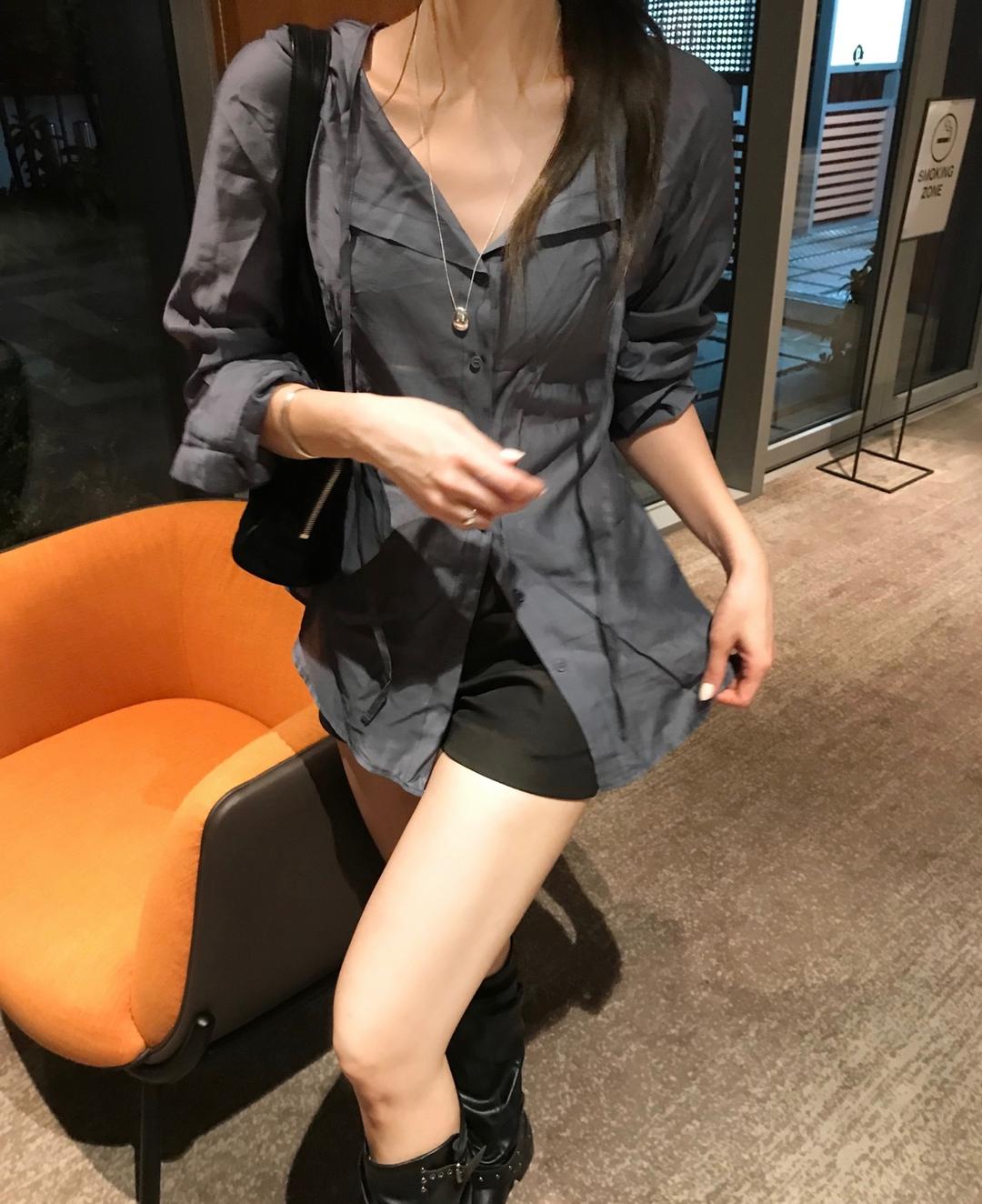 Flat blouse