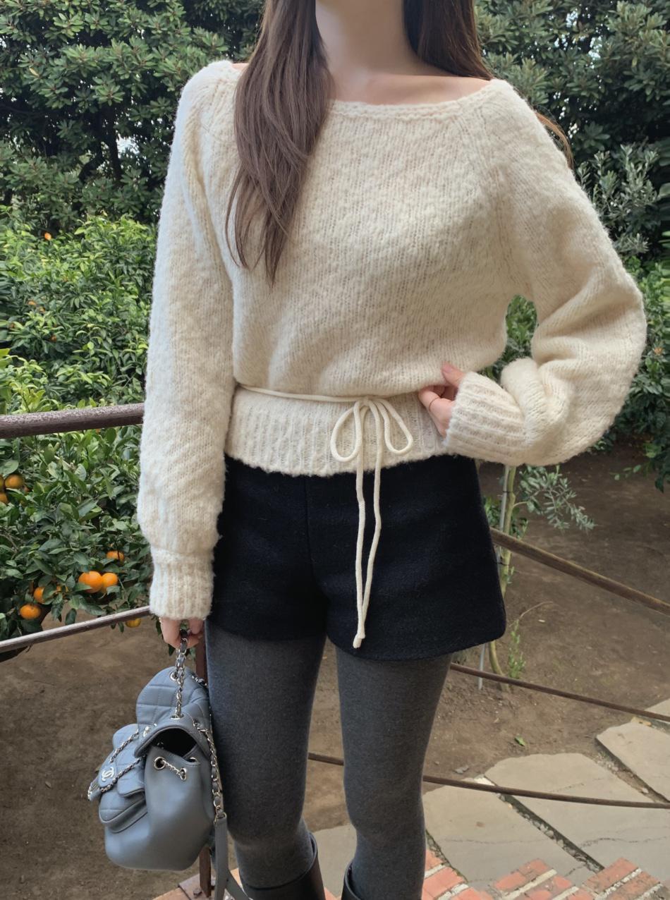 어파트오브 부클 보트 스트링 니트