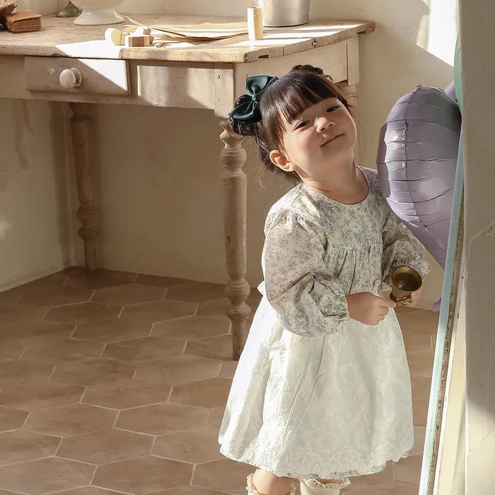 어여쁜 쪼꼬미는 매일 아침 오렌지 한조각 - 유아 레이어드 앞치마