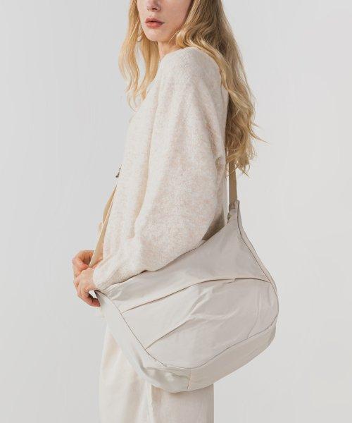 베이프릴(BEIPRIL)  피어 메신저백 (아이보리) - 사이즈 & 후기 | 무신사