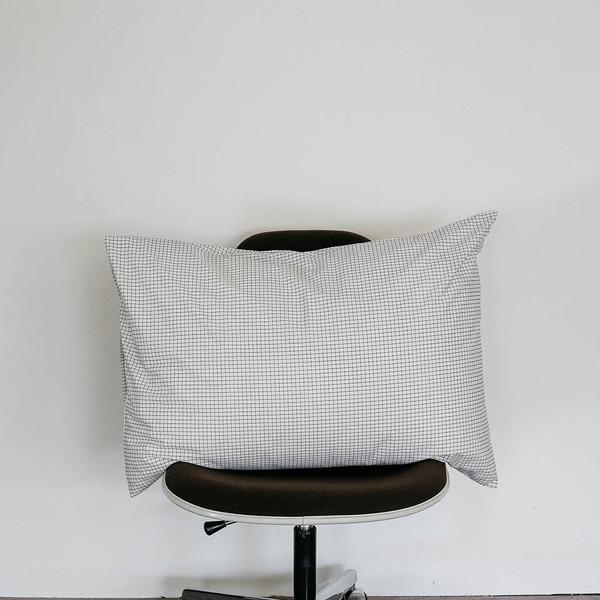 아몬드 체크 베개커버 Almond check pillow cover