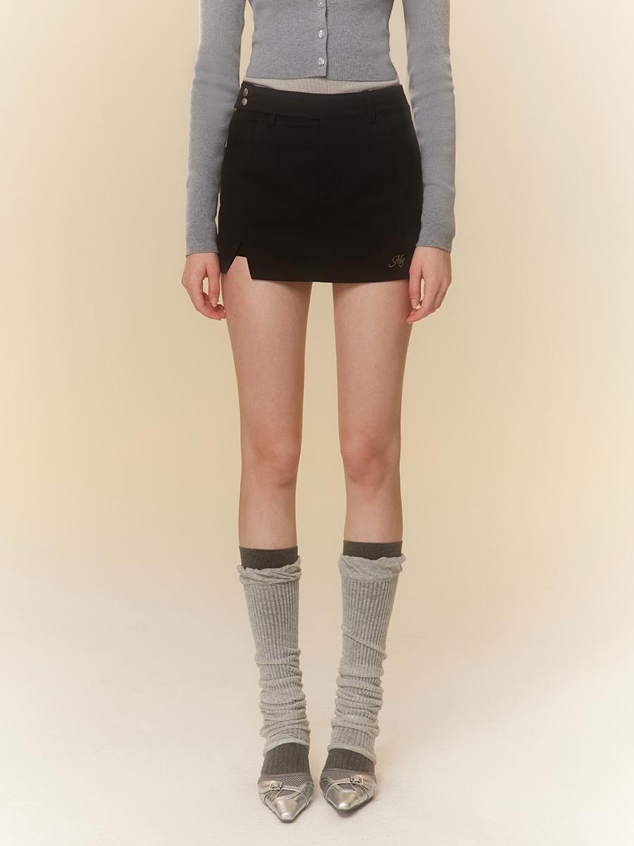 [MESS STUDIO] Formal Front Slit Skirt Pants