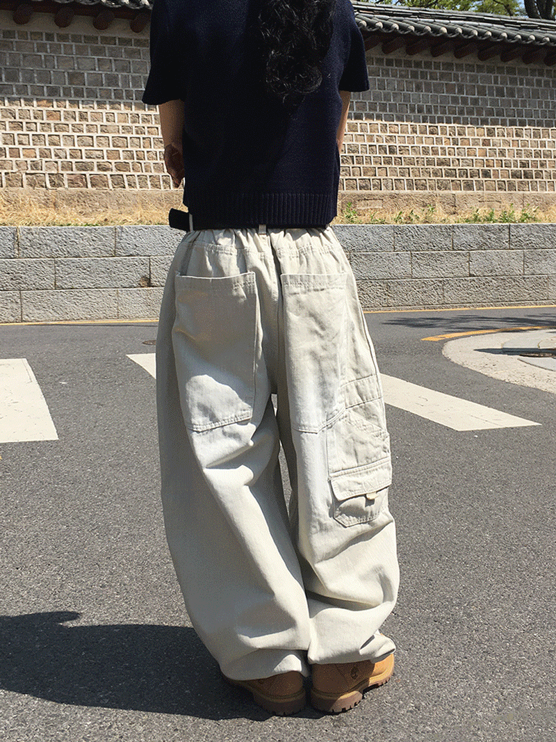 MULTI-POCKET WIDE BANDING JEAN