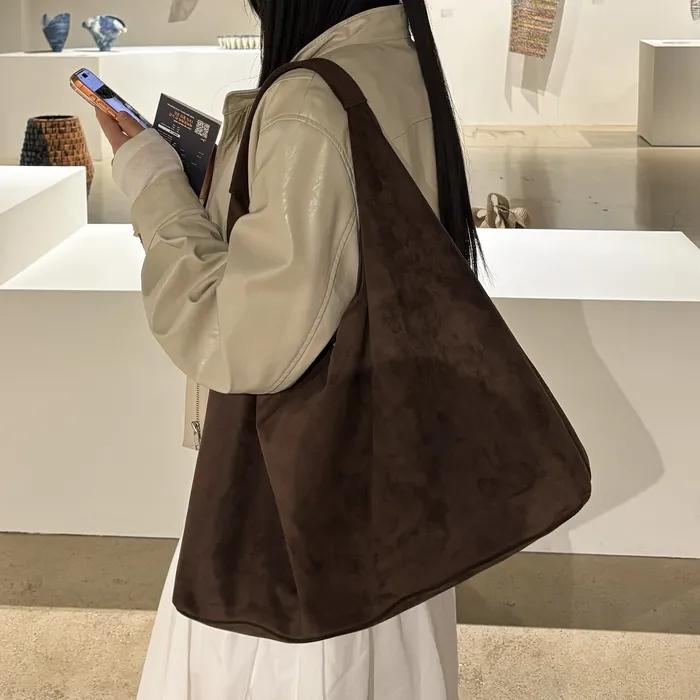 [29CM 단독][인플루언서 PICK] RITA SUEDE CHOCOLATE  리타 스웨이드 초콜릿