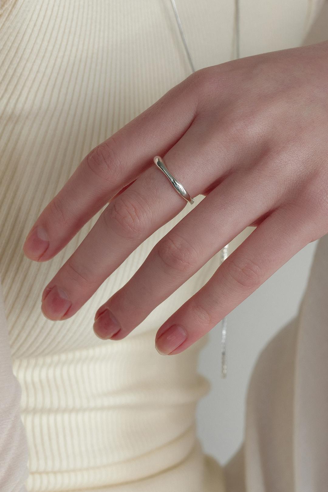 Moon Drip Ring