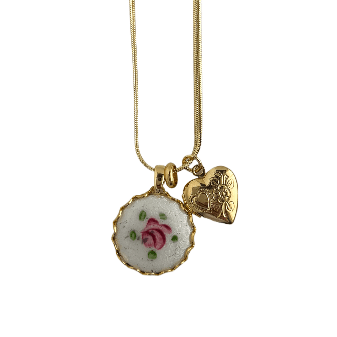 La Vie En Rose Pendant Necklace